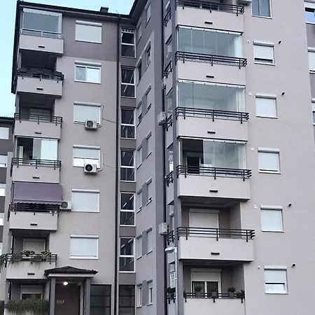 River Apartment Парачин Екстериор снимка