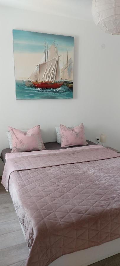 River Apartment Парачин Екстериор снимка