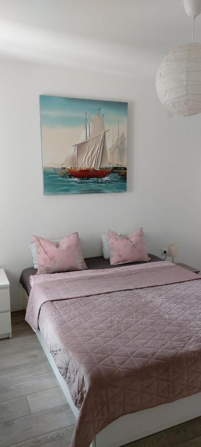 River Apartment Парачин Екстериор снимка